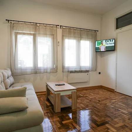 Vukelic Apartment *